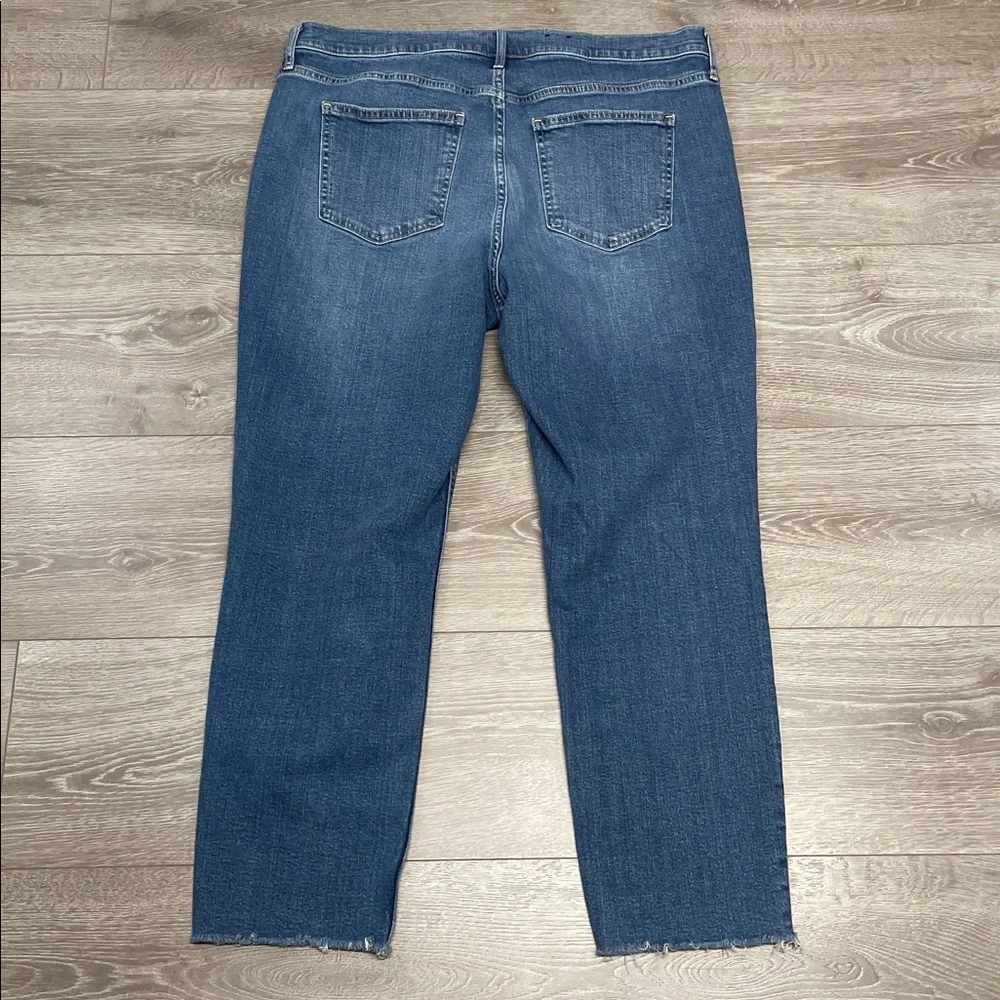 NWOT Gap Vintage Slim Mid Rise Raw Hem Medium Indigo Denim Jeans 34 / 18R